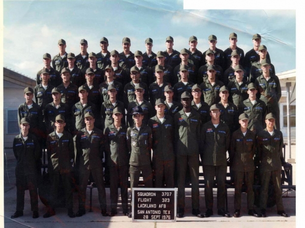 1976,LacklandAFB,Squadron 3707, Flight 323