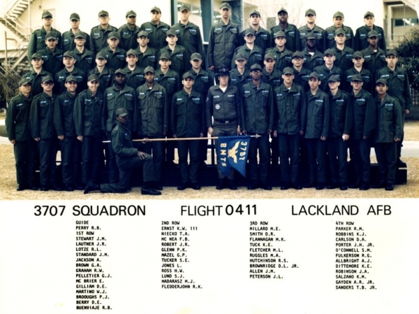 1976,LacklandAFB,Squadron 3707, Flight 0411
