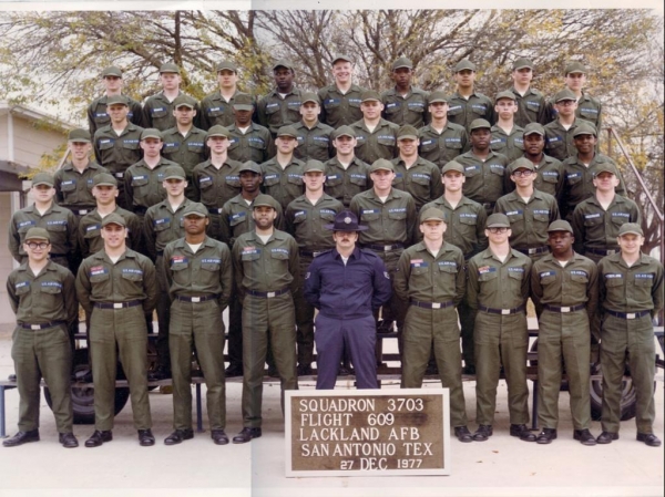 1977,LacklandAFB,Squadron 3703, Flight 609