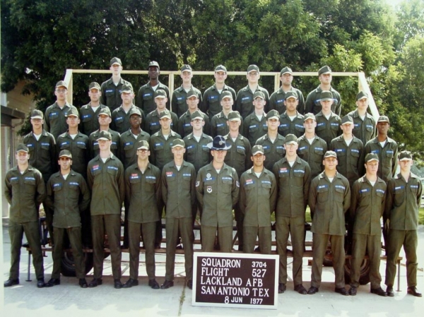 1977,LacklandAFB,Squadron 3704, Flight 527