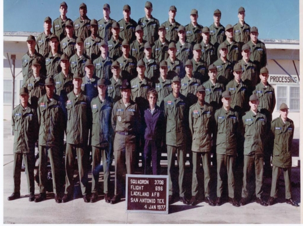 1977,LacklandAFB,Squadron 3706, Flight 696