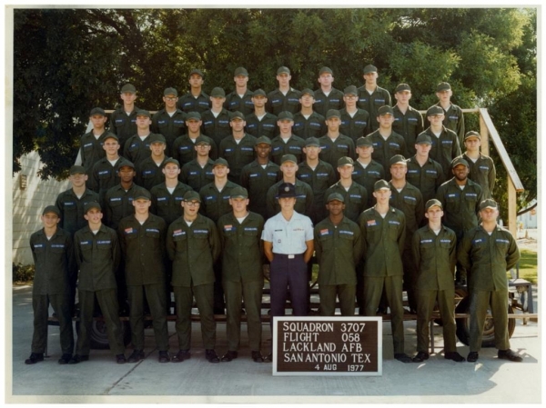 1977,LacklandAFB,Squadron 3707, Flight 058