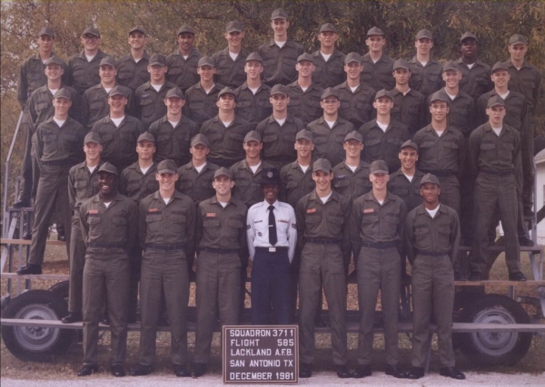 1981,LacklandAFB,Squadron 3711, Flight 585