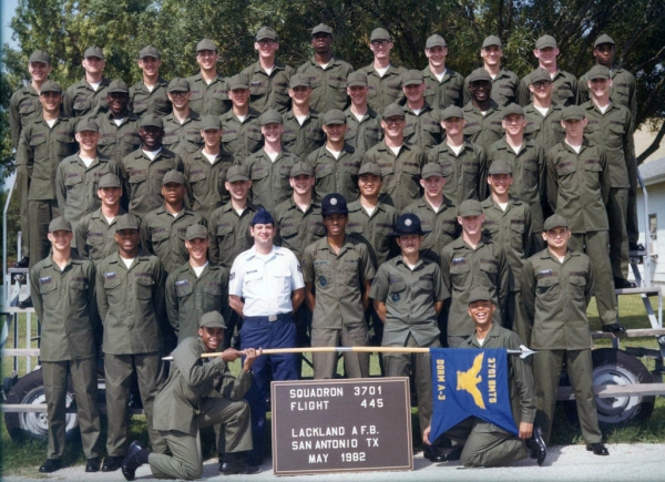 1982,LacklandAFB,Squadron 3701, Flight 445