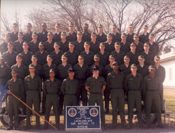 1986,LacklandAFB,Squadron 3706, Flight 044