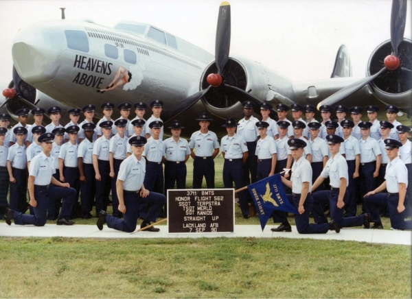 1990,LacklandAFB,Squadron 3711, Flight 562