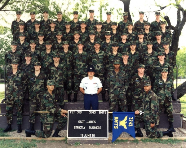1991,LacklandAFB,Squadron 3743, Flight 319