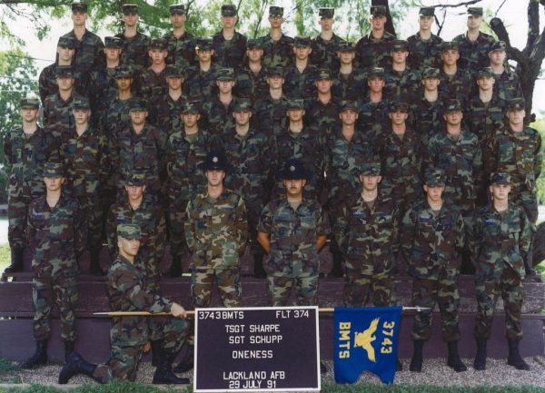 1991,LacklandAFB,Squadron 3743, Flight 374