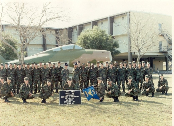 1992,LacklandAFB,Squadron 3711, Flight 061