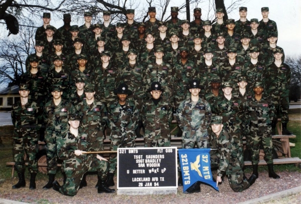 1994,LacklandAFB,Squadron 321, Flight 088