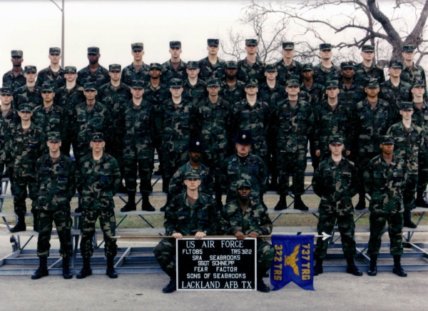 1997,LacklandAFB,Squadron 322, Flight 085