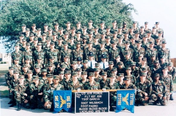 2001,LacklandAFB,Squadron 323, Flight 637-638