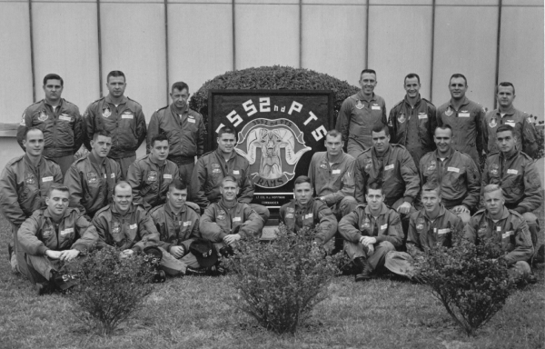 1966,Moody AFB,3552nd Pilot Training Squadron,Class 66-D.