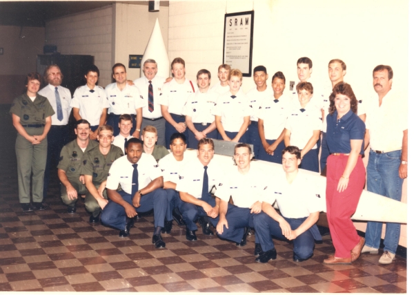 1987,Chanute AFB,Missile Systems Analyst Class 870627