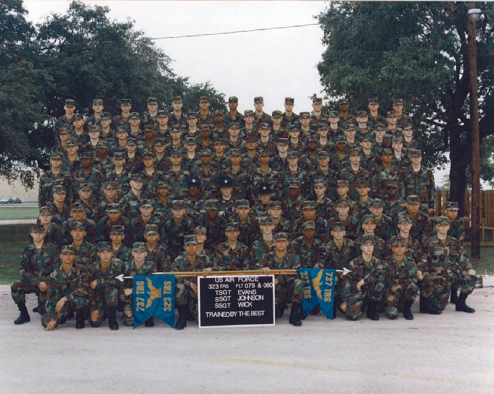 2000 09 Lackland AFB TX 2002 LacklandAFB Squadron 323 Flight 079