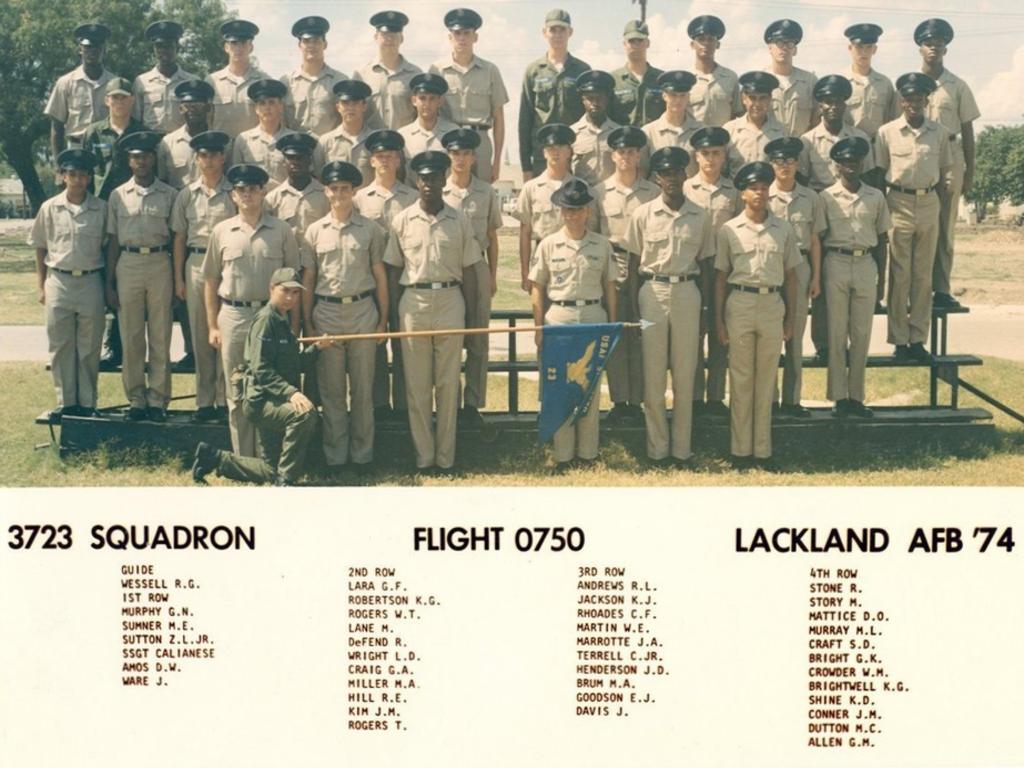 1974lackland_afb_squadron_3723_flight__20111126_1947557599.jpg