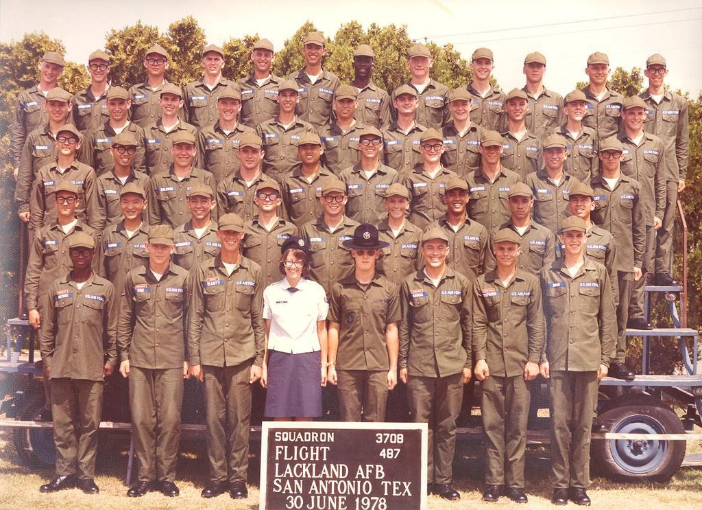 1978lackland_afb_squadron_3708_flight_20111126_2040226625.jpg