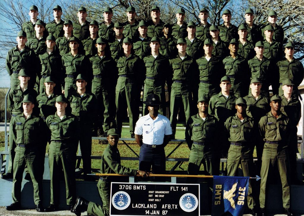 1987lackland_afb_squadron_3706_flight_20111126_1422394994.jpg