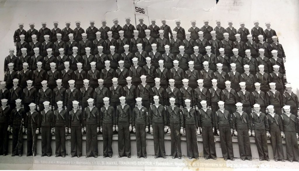 1944,NTS Farragut,Company 586-44,Regiment 1,Battalion 1