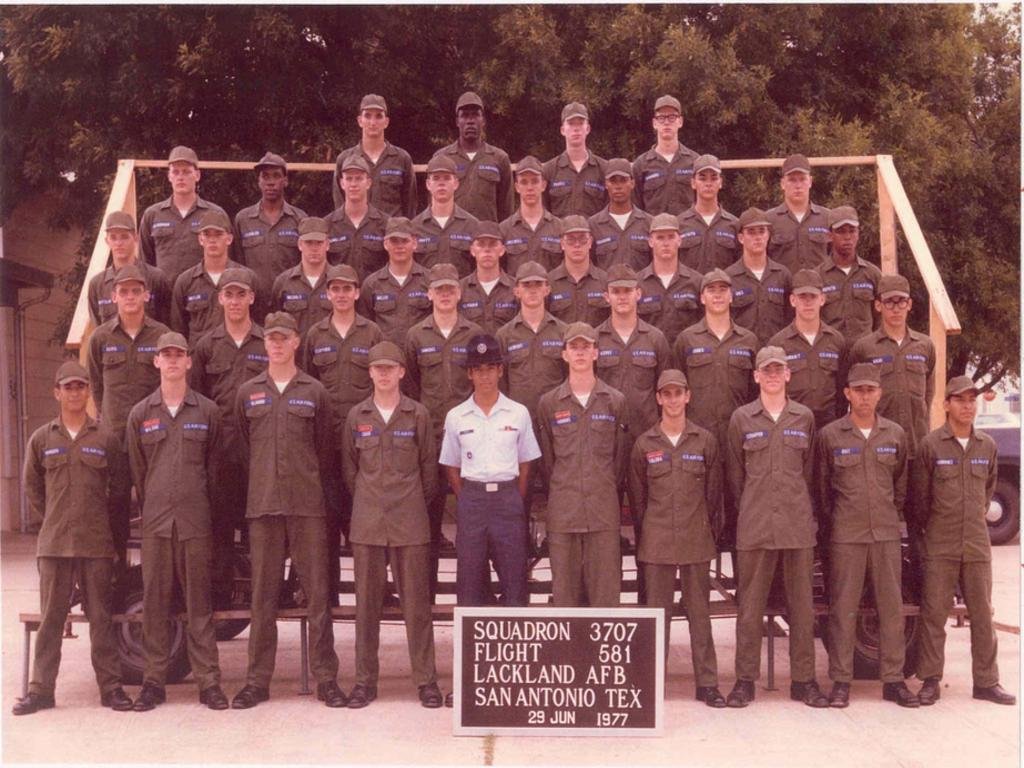 1977,LacklandAFB,Squadron 3707, Flight 581