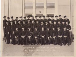 1952,Great Lakes NTC,EM School,Section E8-4